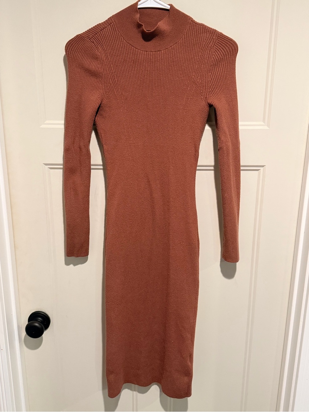 Abercrombie and Fitch Ribbed Long Sleeve Open Back Sweater Dress in Rust - XSP